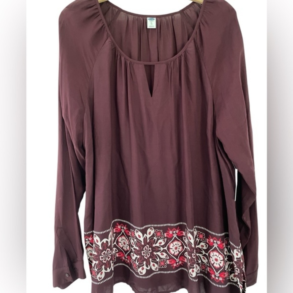 Old Navy Women's Blouse in Burgundy with Floral Trim